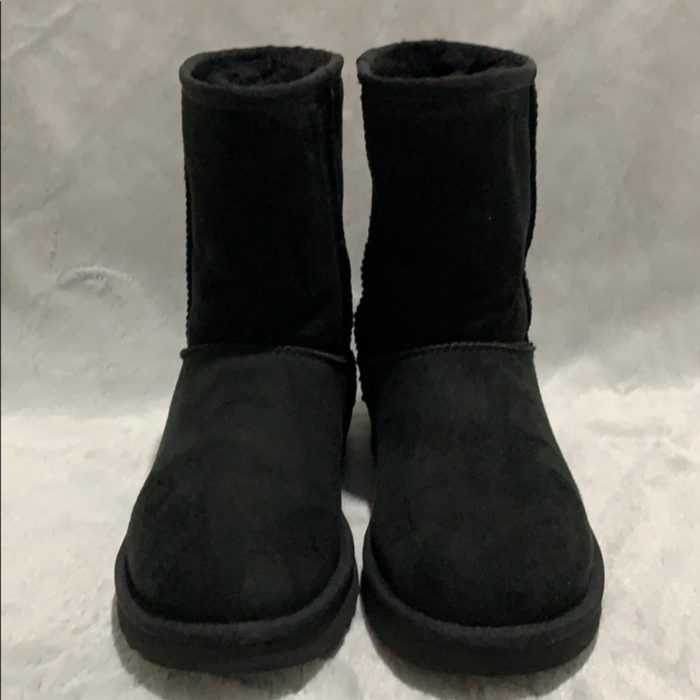 UGG Short UGGpure Wool Lined Leather Boot Sz 6
